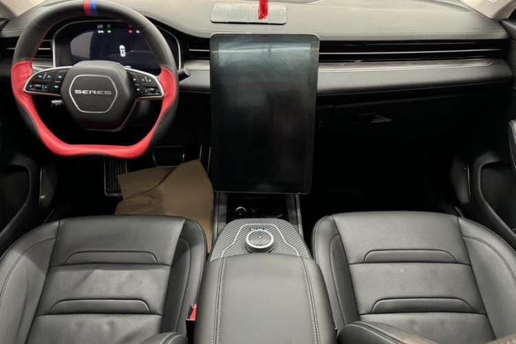 Used SERES SF5 2021 Four-Wheel Drive Freedom Expedition Edition
