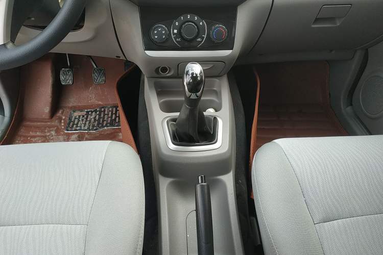 Used BAIC Weiwang M20 2014 1.5L Comfort Version BJ415B