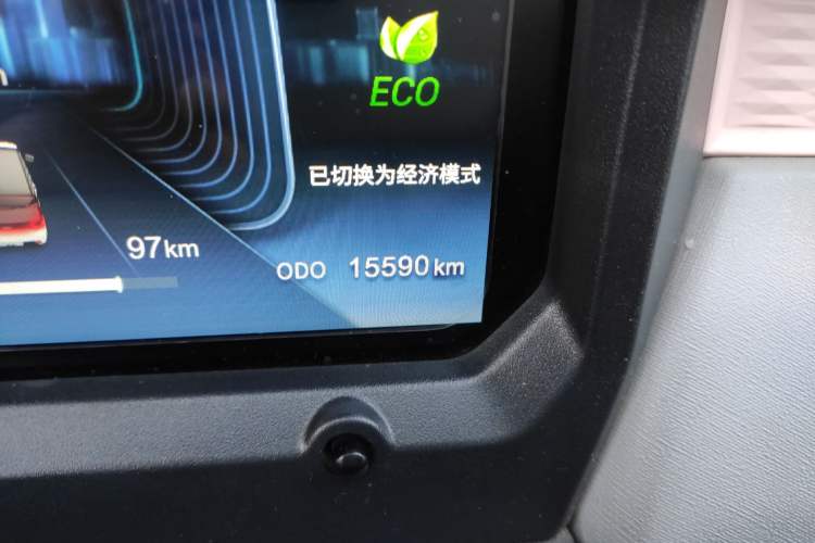 Used Chery New Energy QQ Ice Cream 2022 120km Conical Shape Lithium Iron Phosphate Odometer Close Up