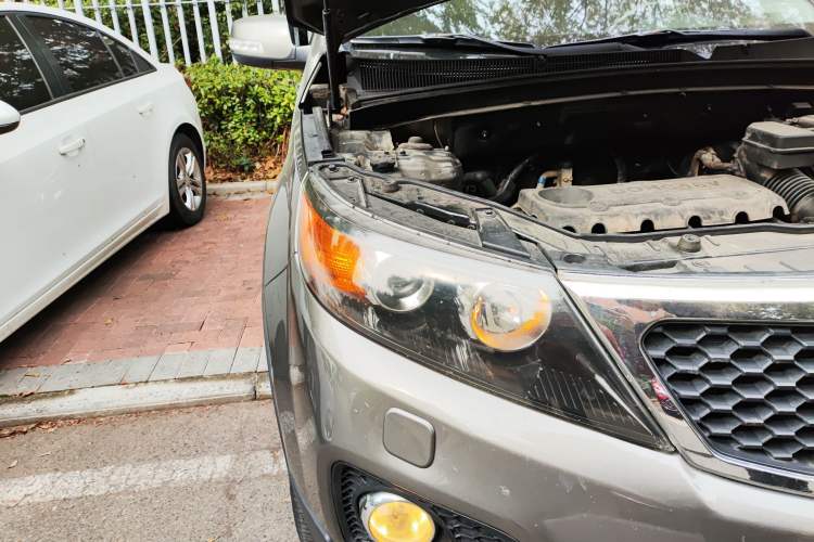 Used Kia Sorento 2012 2.4L Gasoline Supreme Edition

