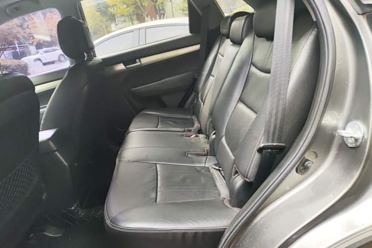 Used Kia Sorento 2012 2.4L Gasoline Supreme Edition

