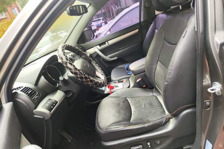 Used Kia Sorento 2012 2.4L Gasoline Supreme Edition
