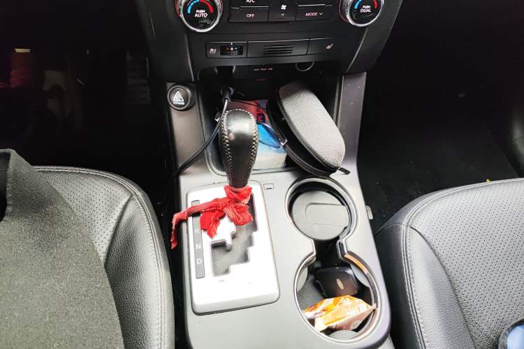 Used Kia Sorento 2012 2.4L Gasoline Supreme Edition
