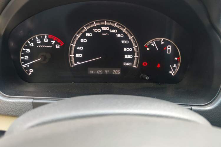 Used BYD M6 2013 2.0L Manual Comfort Edition
