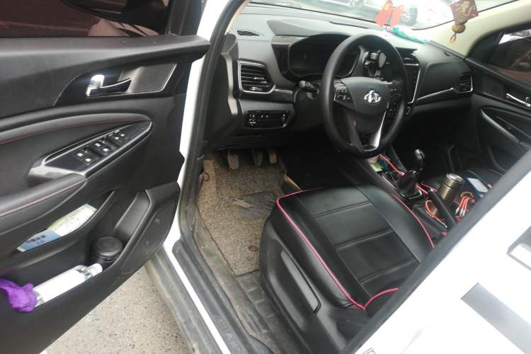 Used CHANGAN OSHAN A800 2017 1.6L Manual Comfort Model
