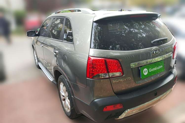 Used Kia Sorento 2012 2.4L Gasoline Supreme Edition
