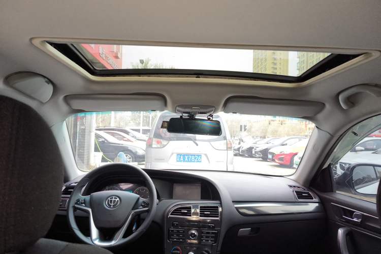 Used Brilliance V5 2014 1.5T Automatic Two-Wheel Drive Sport Model