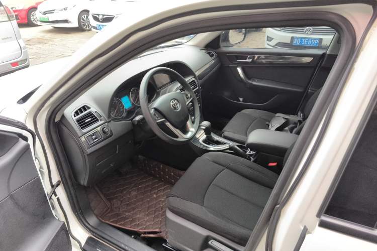 Used Brilliance V5 2014 1.5T Automatic Two-Wheel Drive Sport Model