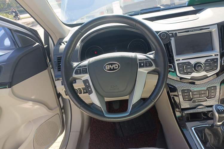 Used BYD Surui 2014 1.5L Manual Luxury Model