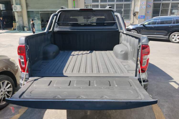 Used Chana F70 2021 2.4T Gasoline Automatic Two-Wheel Drive Luxury Edition Standard Wheelbase 4K22D4T
