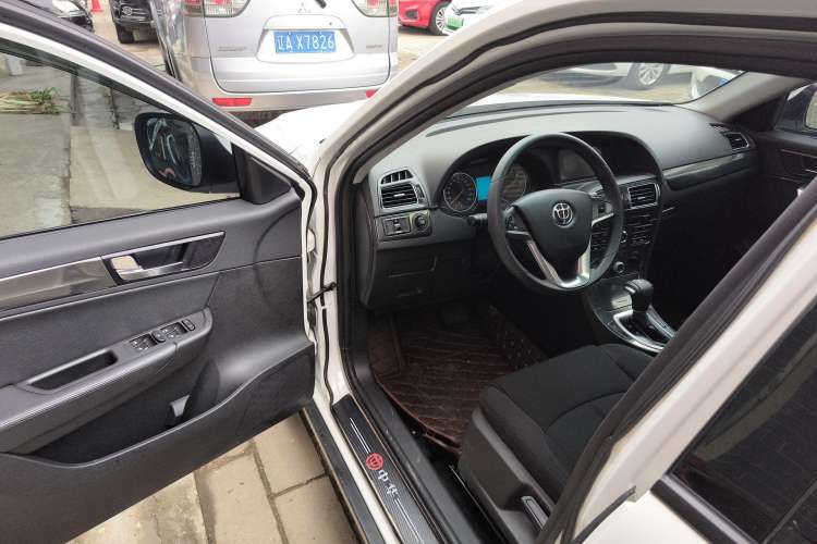 Used Brilliance V5 2014 1.5T Automatic Two-Wheel Drive Sport Model