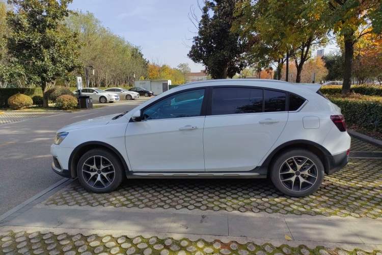 Used Geely Auto Vision S1 2019 Upgraded Model 1.5L CVT Luxury Version
