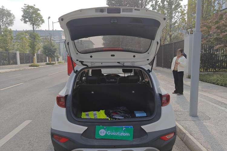 Used Kia kx1 Stonic 2019 1.4L Manual Fun Edition China VI Standard
