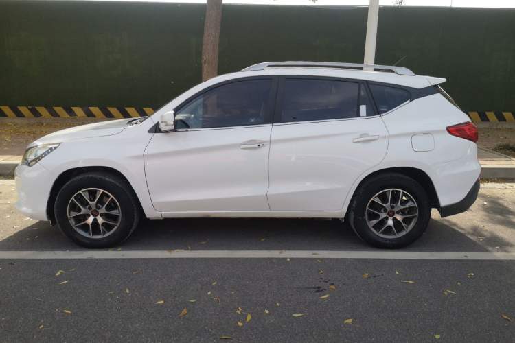 Used BYD Song 2016 Gaishi Edition 1.5TI Manual Haoya Model