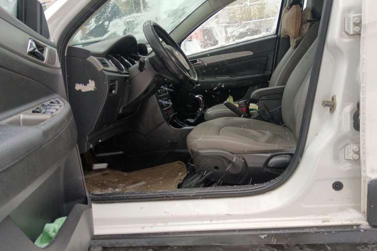 Used Dongfeng Aeolus H30 2011 CROSS 1.6L Manual Zunyi Model
