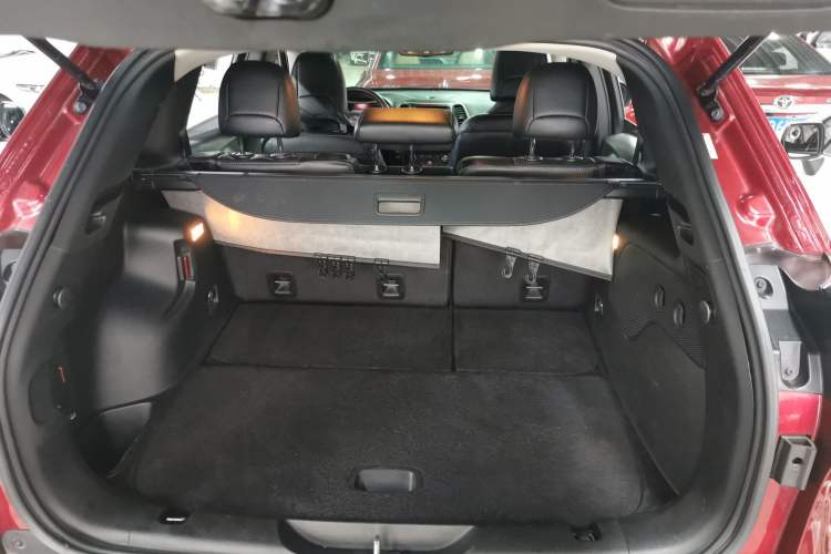 Used Jeep Cherokee 2014 2.4L Urban Edition
