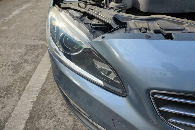 Used Volvo S60 New Energy 2015 S60L E-Drive Hybrid T6 Smart Drive Edition Right Front Headlight