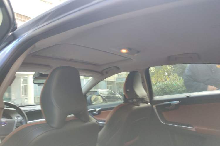 Used Volvo S60 New Energy 2015 S60L E-Drive Hybrid T6 Smart Drive Edition Headliner