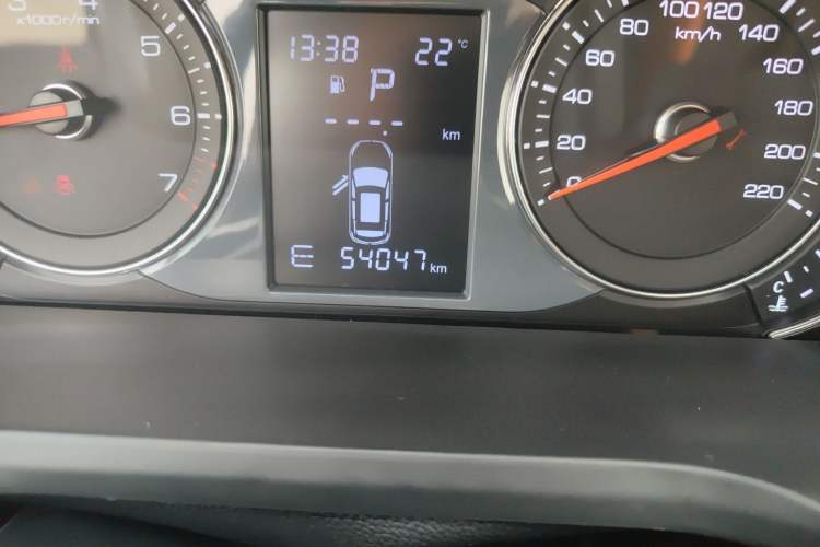 Used Zotye T600 Coupe 2017 1.5T Automatic Luxury Model Odometer Close Up