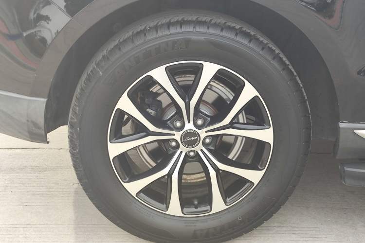 Used Zotye T600 Coupe 2017 1.5T Automatic Luxury Model Right Rear Wheel Hub