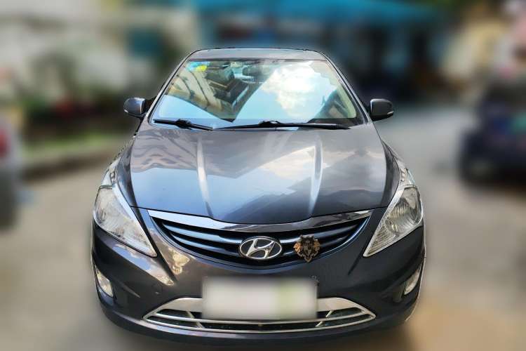 Used Hyundai Verna (older generation) 2010 Sedan 1.4L Automatic Luxury GLS Trim Front