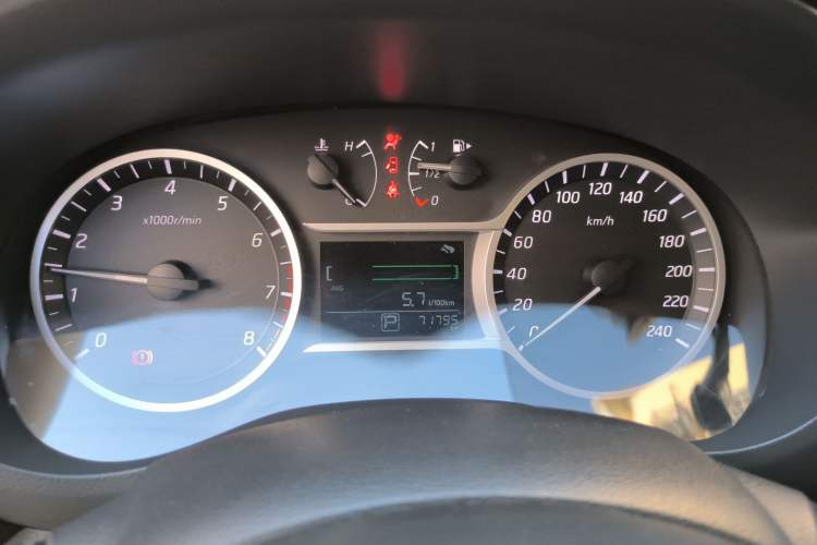 Used Nissan Lannia 2016 1.6L CVT Cool Edition
