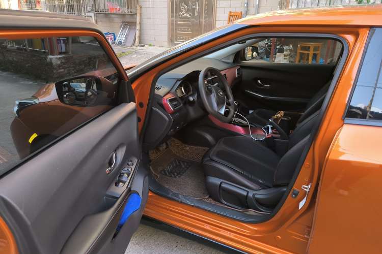 Used Nissan Lannia 2016 1.6L CVT Cool Edition

