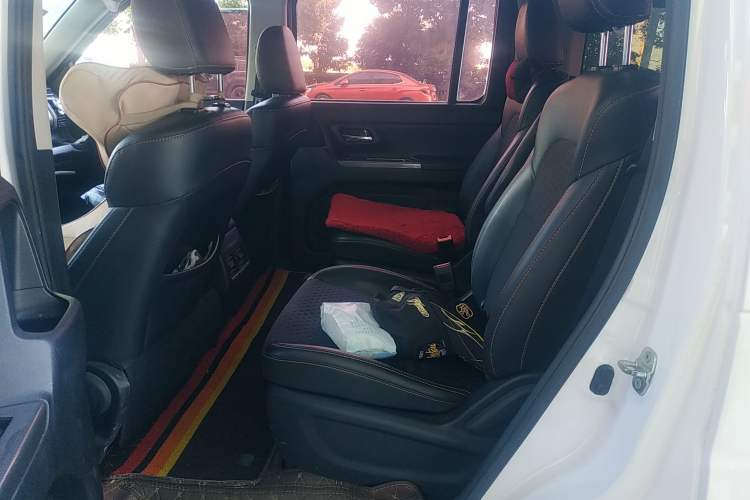 Used CHANGAN OSHAN X70A 2018 1.5L Manual Luxury Model