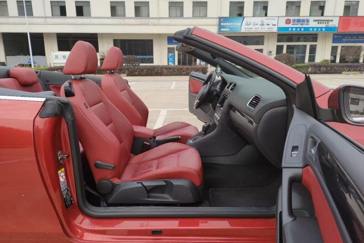 Used Volkswagen Golf 2012 1.4TSI Luxury Convertible Edition
