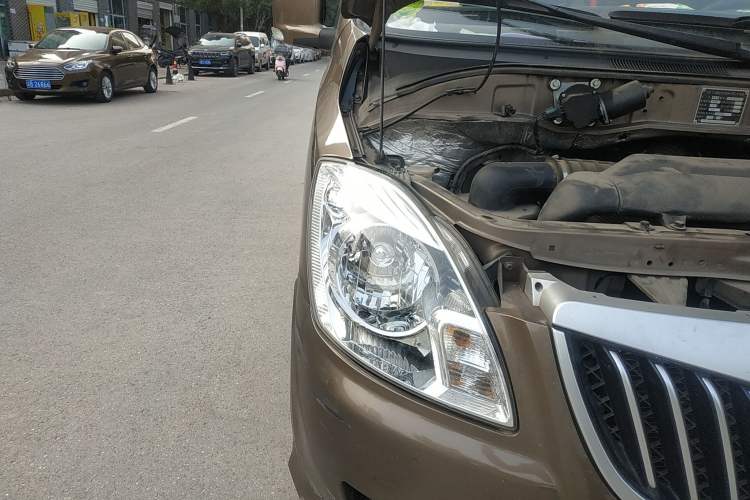 Used Foton Scenic G5 2020 2.0L Long-Wheelbase Flat-Roof 6-Seater Multi-Purpose Passenger Vehicle 1TZS
