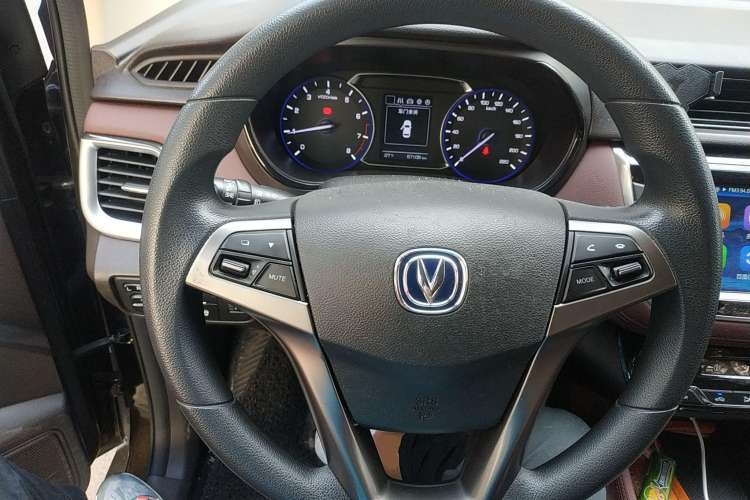 Used Changan Lingxuan 2017 1.6L Manual Elite Model
