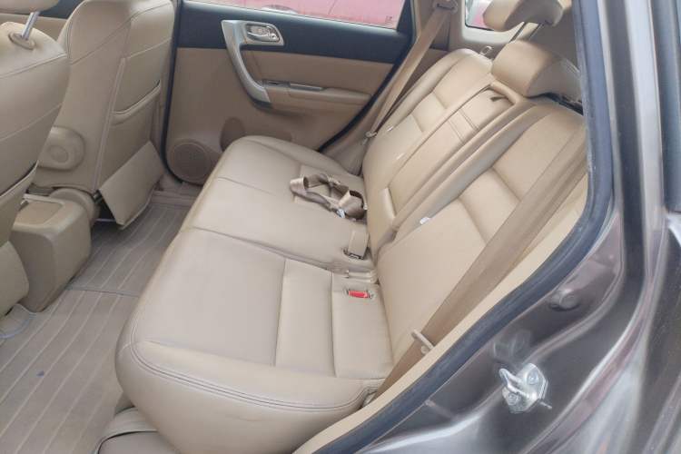 Used Haval H6 2011 2.0L Manual Two-Wheel Drive Elite Version
