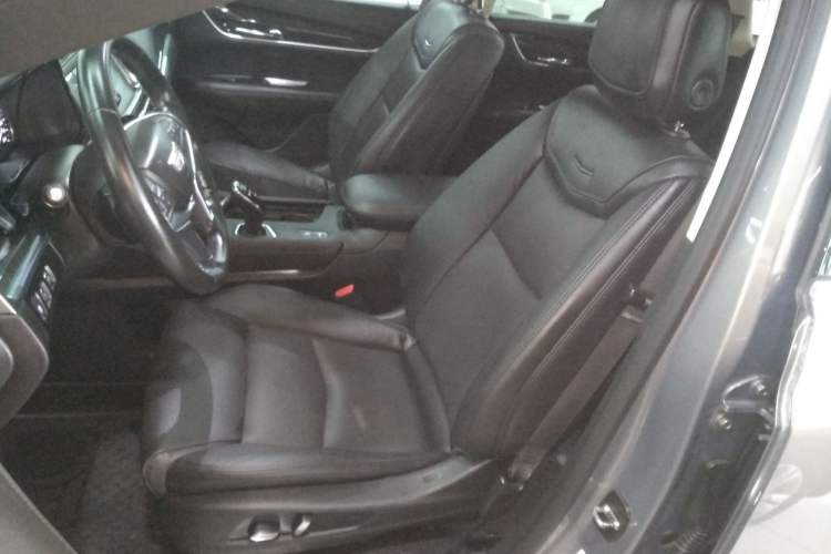 Used Cadillac XT5 2018 25T Luxury Model