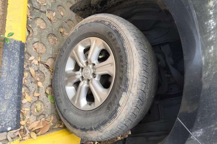 Used Nissan Navara 2017 2.5L Automatic 4x4 Luxury Edition QR25
