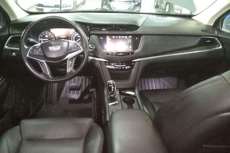 Used Cadillac XT5 2018 25T Luxury Model