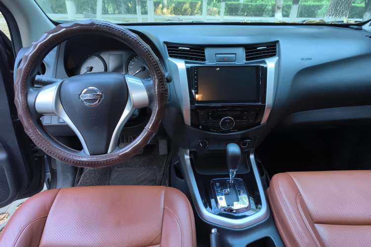 Used Nissan Navara 2017 2.5L Automatic 4x4 Luxury Edition QR25
