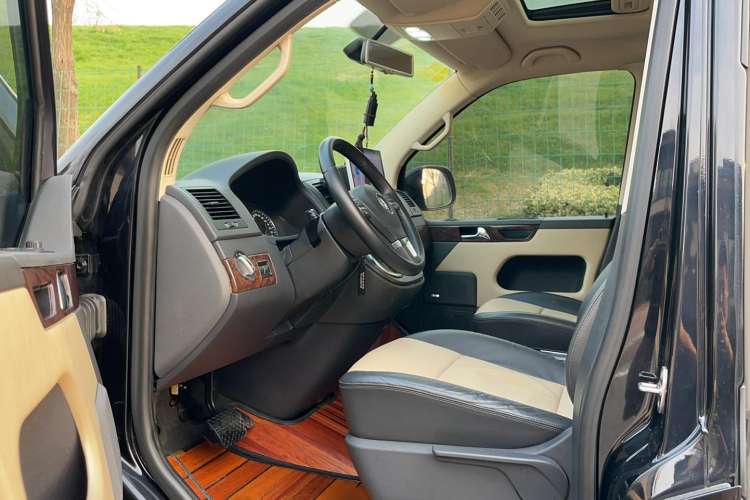 Used Volkswagen Multivan 2014 2.0 TSI Four-Wheel-Drive Executive Edition
