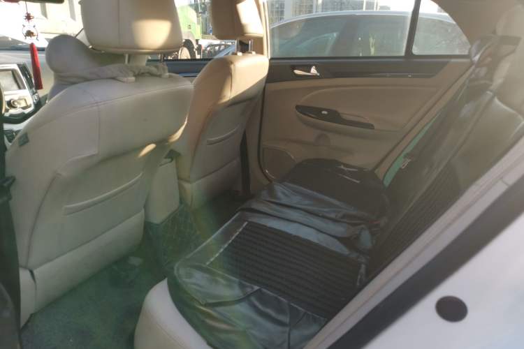 Used BYD e5 2018 450 Smart Connect Deluxe Edition
