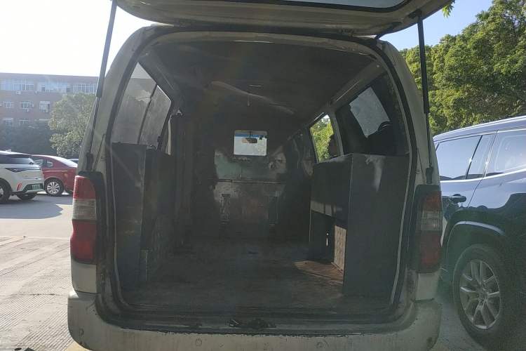 Used Jinbei Express 2017 2.0L Standard Version V19