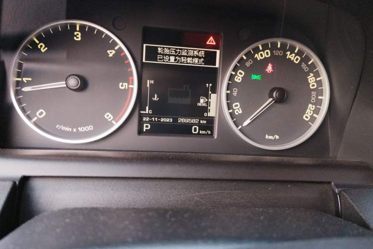 Used Land Rover Discovery 2012 3.0 SDV6 HSE Diesel Version
