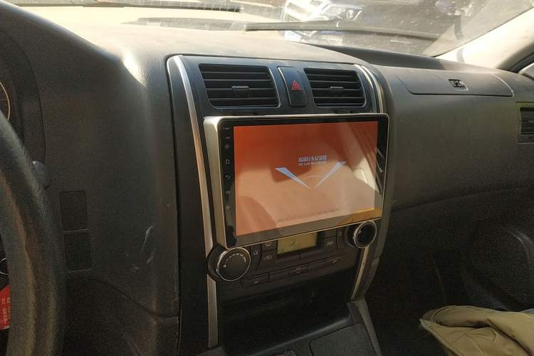 Used Jinbei Express 2017 2.0L Standard Version V19