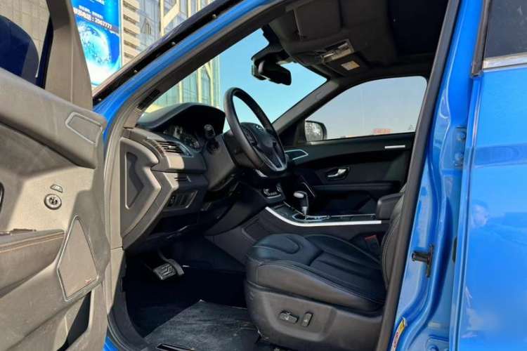 Used Land X7 2016 2.0T Panoramic Prestige Edition