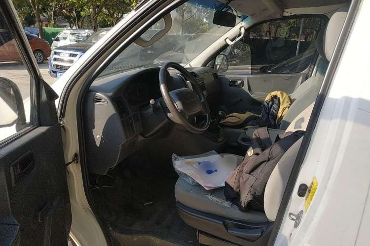 Used Jinbei Express 2017 2.0L Standard Version V19