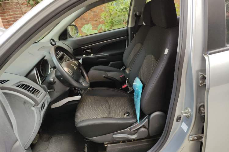 Used Mitsubishi ASX 2013 2.0L CVT Two-Wheel Drive Elite Edition
