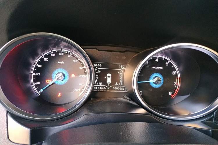 Used Zotye SR7 2016 1.5T CVT Cube Heart Edition China V Standard