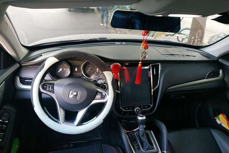 Used Zotye SR7 2016 1.5T CVT Cube Heart Edition China V Standard