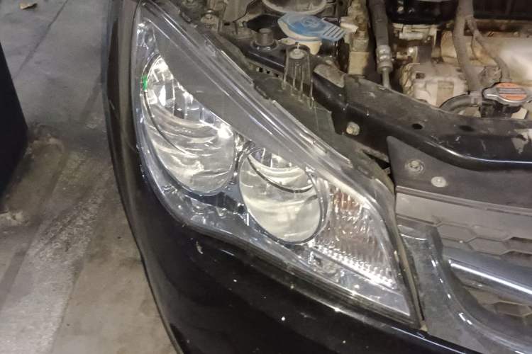 Used Roewe 350 2010 350C 1.5L Automatic Xunyi Edition
