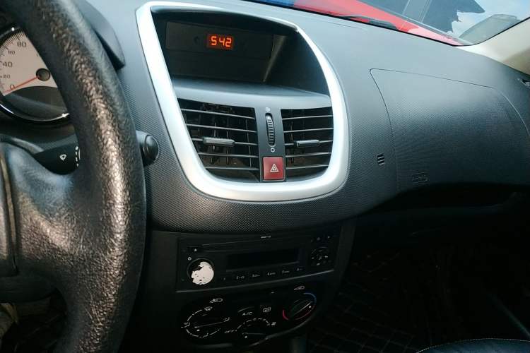 Used Peugeot 207 2009 2-Door Hatchback 1.4L Manual Yule Edition
