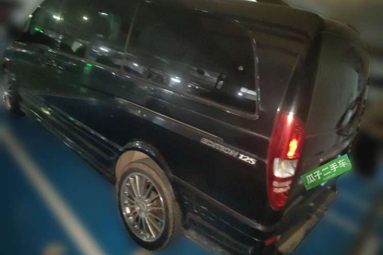 Used Mercedes-Benz Viano 2011 3.5L 125th Anniversary Edition 7 Seats Rear Left 45 Deg