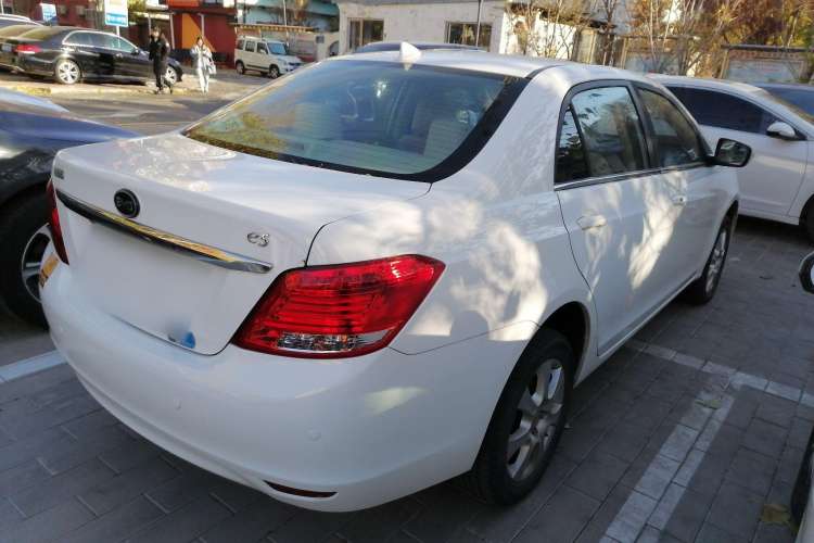 Used BYD e5 2017 300 Prestige Edition
